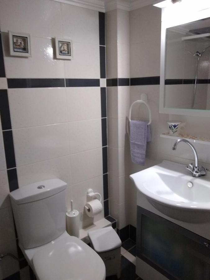 Acropolis Within 10 Minutes Walk! Classical Apartment And A Hostess At Your Side! Athena Bagian luar foto