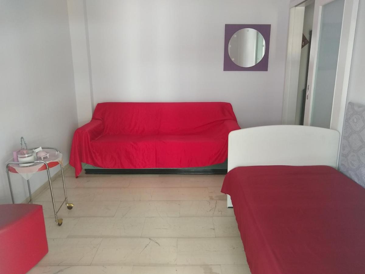 Acropolis Within 10 Minutes Walk! Classical Apartment And A Hostess At Your Side! Athena Bagian luar foto